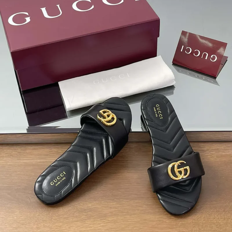 Gucci Women's Slide Sandal with Doube G-Black 832449BKO00