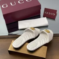 Gucci Women’s Slide Sandal with Doube G-White 832449BKO00 (1)