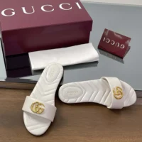 Gucci Women’s Slide Sandal with Doube G-White 832449BKO00 (1)