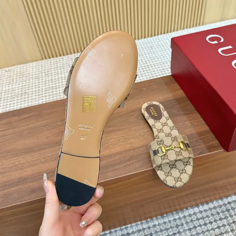 Gucci Women's Slide Sandal with Horsebit 835828FAB10