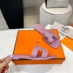 Sandalo Hermes Oran da donna - Viola chiaro H202230Z