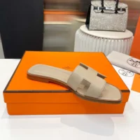 Hermes Women Oran Sandal-Sandy H202230Z (1)