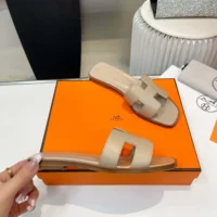 Hermes Women Oran Sandal-Sandy H202230Z (1)