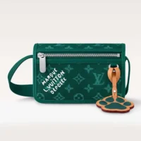 Louis Vuitton LV Men Bosphore Wearable Walle-Green M12637 (1)