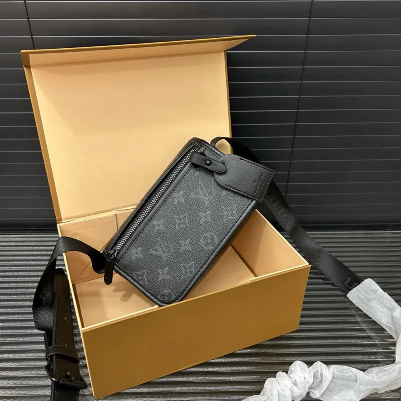 Portafoglio indossabile Louis Vuitton LV Bosphore da uomo Monogram Eclipse-Nero M12599