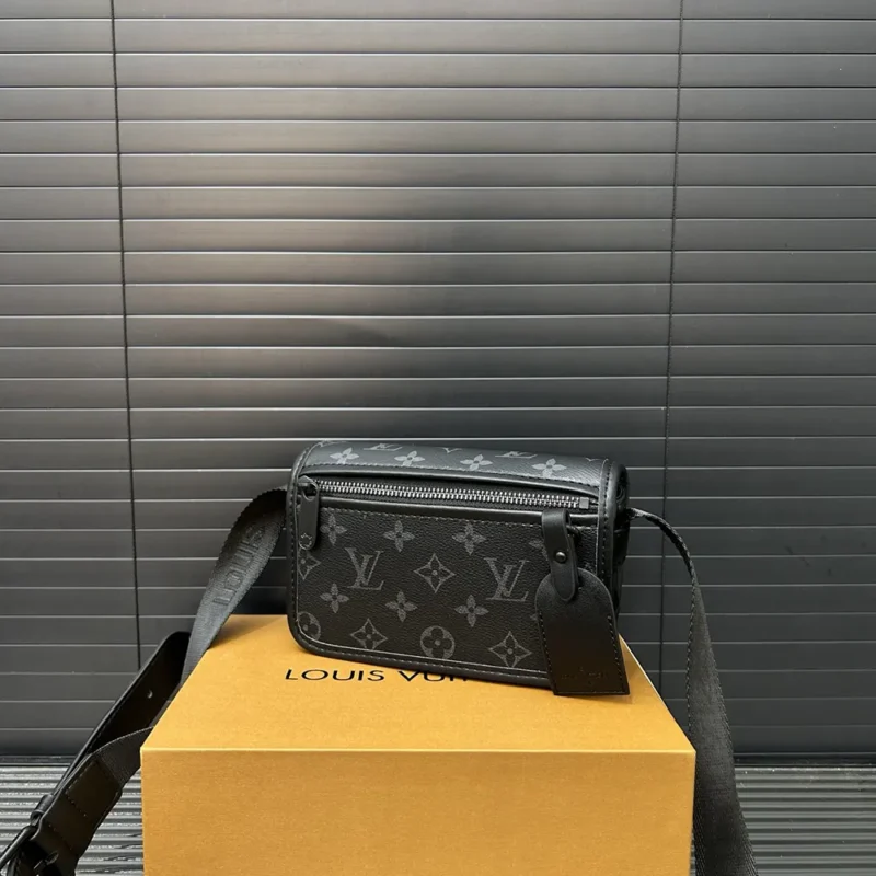 Portafoglio indossabile Louis Vuitton LV Bosphore da uomo Monogram Eclipse-Nero M12599