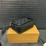 Cartera portátil Louis Vuitton LV para hombre Bosphore con monograma Eclipse-Negro M12599