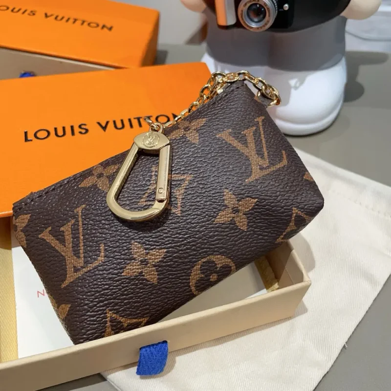 ルイ・ヴィトン LV ユニセックス キーポーチ モノグラム M62650