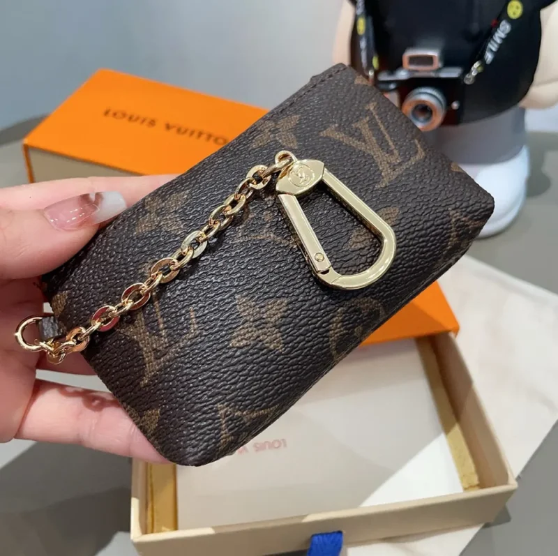 ルイ・ヴィトン LV ユニセックス キーポーチ モノグラム M62650