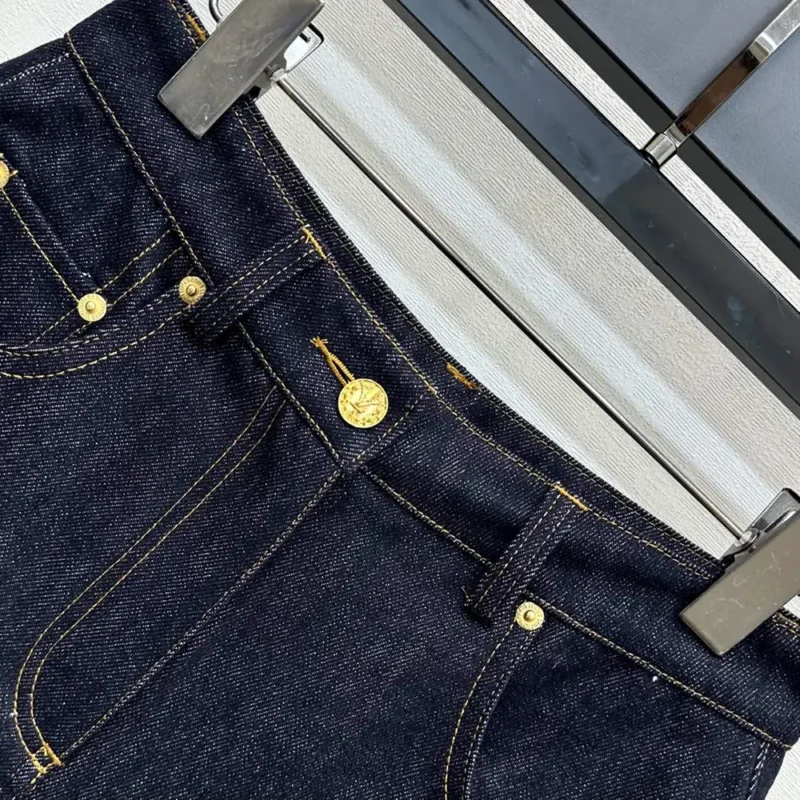 Louis Vuitton Damen Denim-Minishorts mit Bündchensaum 1AI160