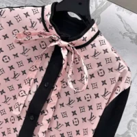 Louis Vuitton Women Monogram Front Cardigan 1AIATT (1)