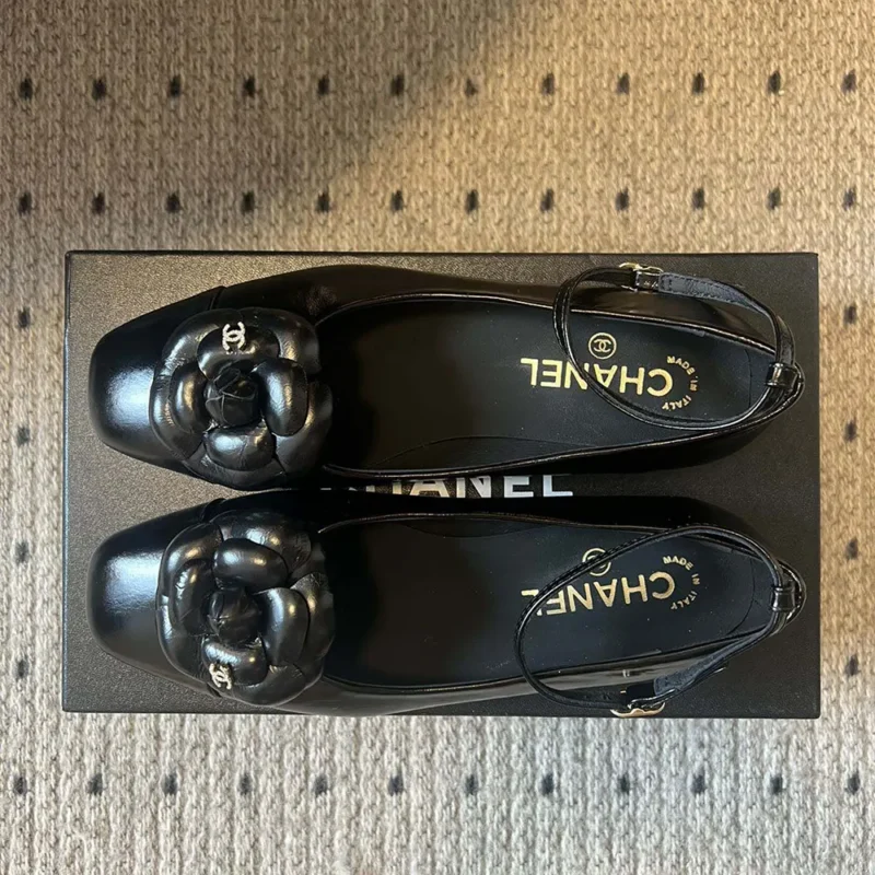 Chanel Women Ballet Flats Shiny Calfskin-Black G46520