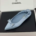 Ballerines Chanel pour femme en satin de soie bleu G46609
