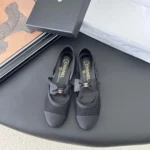 Chanel Mary Janes para mujer de malla de grogrén negro G46193