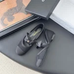 Chanel Mary Janes para mujer de malla de grogrén negro G46193