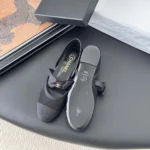 Chanel Mary Janes para mujer de malla de grogrén negro G46193