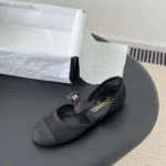 Chanel Mary Janes para mujer de malla de grogrén negro G46193