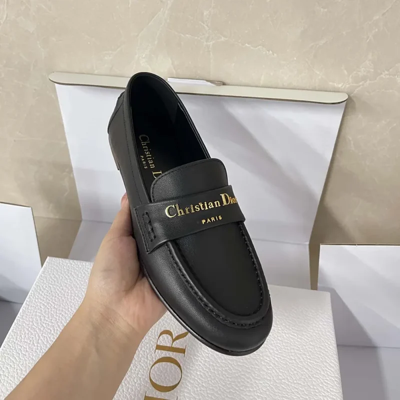 Dior Damloafers i svart, smidigt kalvskinn KDF039VSO