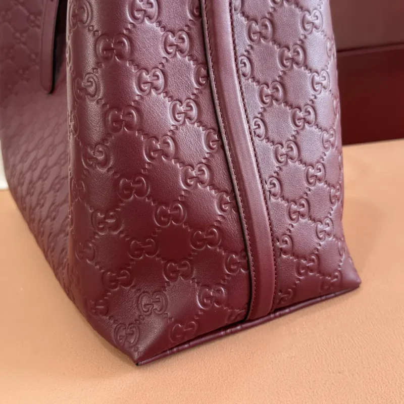 Gucci Women GG Emblem Large Tote Bag 815213AAFDV6207