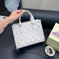 Louis Vuitton LV OnTheGo PM Embossed Grained Cowhide Leather M25770 (1)