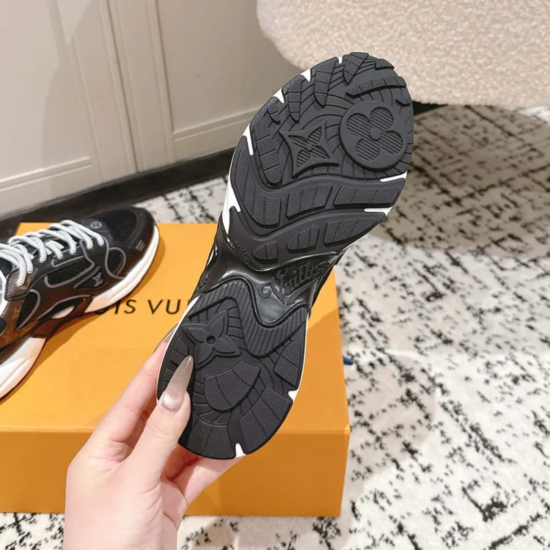 Louis Vuitton LV Unisex LV Olympia Sneaker-Black 1AHOFD