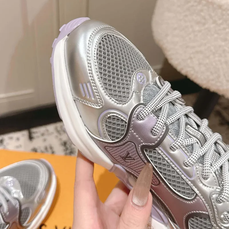Louis Vuitton LV Unisex Olympia Sneaker-Purple 1AHOM6