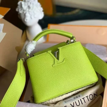 Louis Vuitton LV Dam Capucines BB Handväska Lime Taurillon Läder Skimrande
