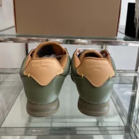 Louis Vuitton Unisex LV BUTTERSOFT Sneaker-Khaki Green 1AIKHL (1)