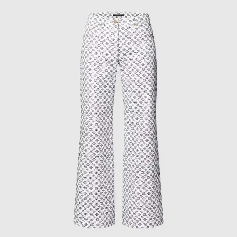 Louis Vuitton Women Blurry Monogram Coupé Jeans 1AHX14 (1) Louis Vuitton Women Blurry Monogram Coupé Jeans 1AHX14