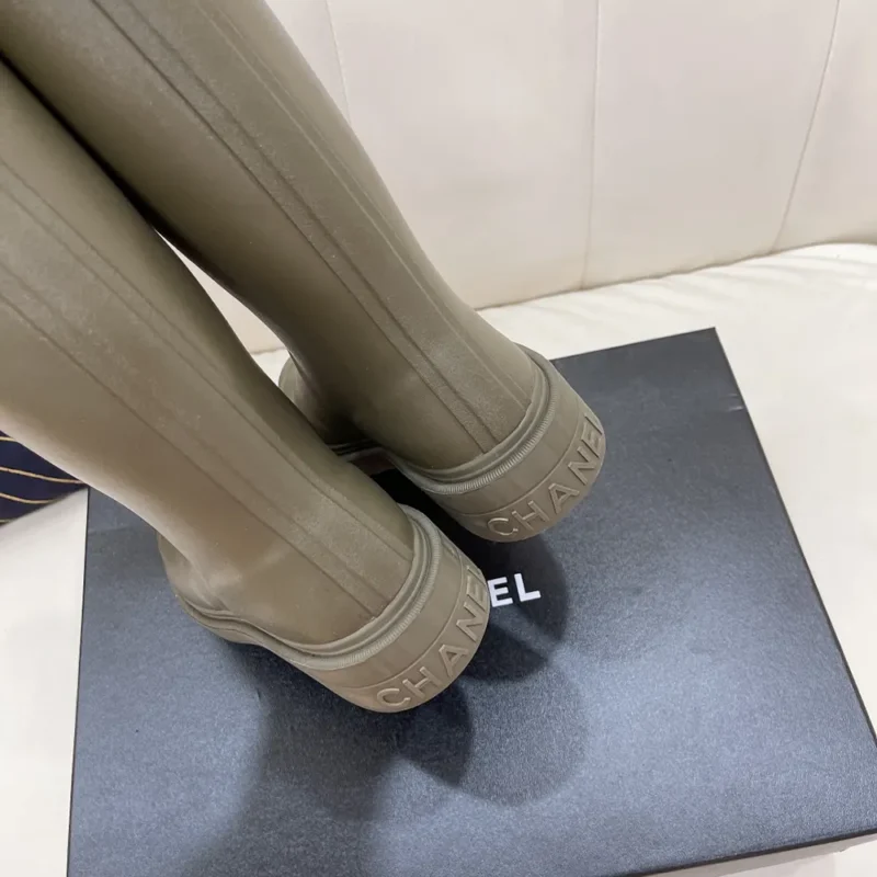 Chanel Women Caoutchouk CC High Boots-Drak Green