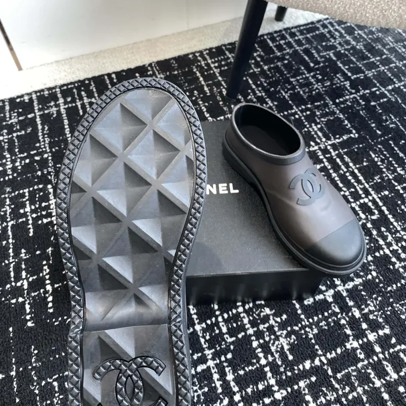 Chanel Women Caoutchouk CC High Rain Boots-Black