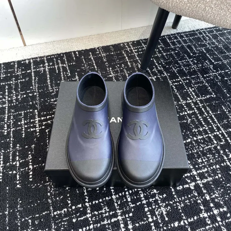 Chanel Women Caoutchouk CC High Rain Boots-Navy