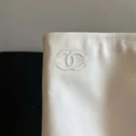 Stivali alti da donna Chanel in pelle di agnello grosgrain-bianco G46677