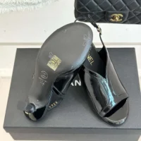 Chanel Women Sandals Shiny Crumpled Calfskin Calfskin-Black (1)