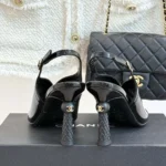 Chanel Women Sandals Shiny Crumpled Calfskin Calfskin-Black