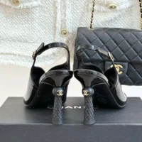 Chanel Women Sandals Shiny Crumpled Calfskin Calfskin-Black (1)
