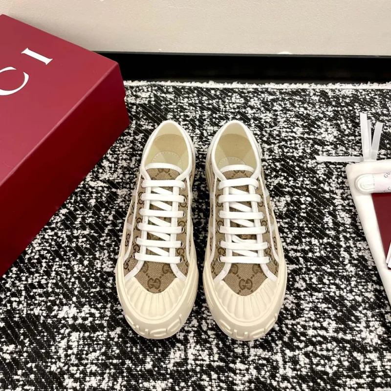 Gucci Unisex Chunky Sneaker-Brown 83182520Q209745