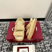 Gucci Unisex Sandal with Double G-Beige 835086FAEQ2 (1)