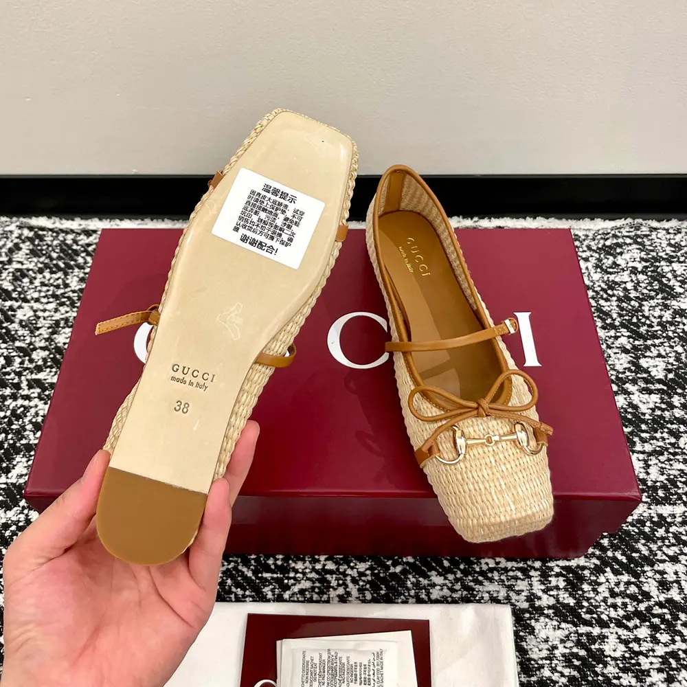 Gucci Women Gucci Horsebit Ballet Flat 832427FAEMZ (10) Gucci Women Gucci Horsebit Ballet Flat 832427FAEMZ