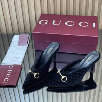 Gucci Women Mule with Horsebit-Black 835739FAETG