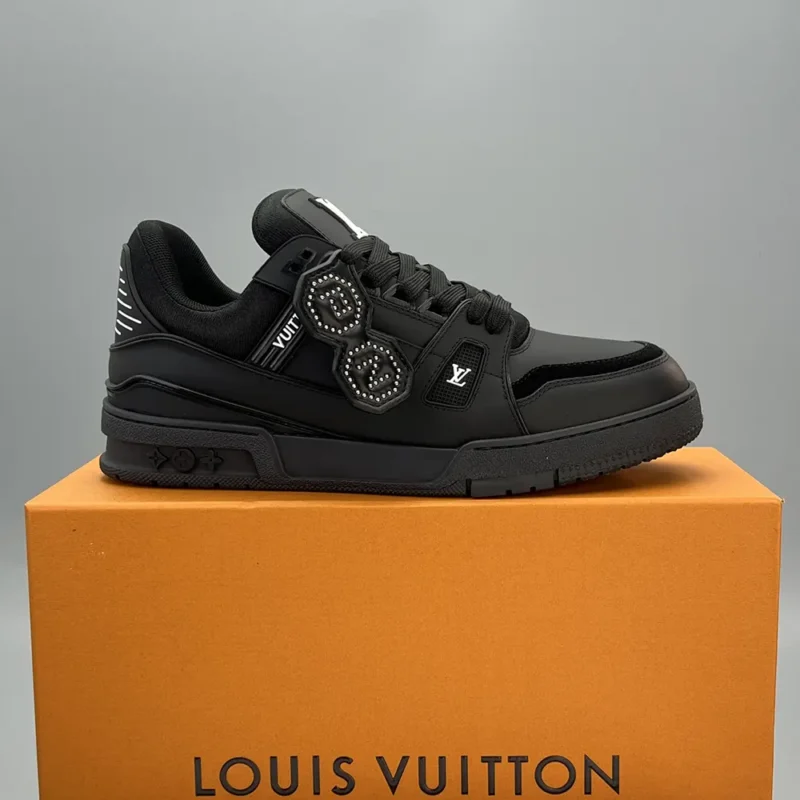 Louis Vuitton LV Unisex LV Trainer Sneaker-Black 1AIKRS