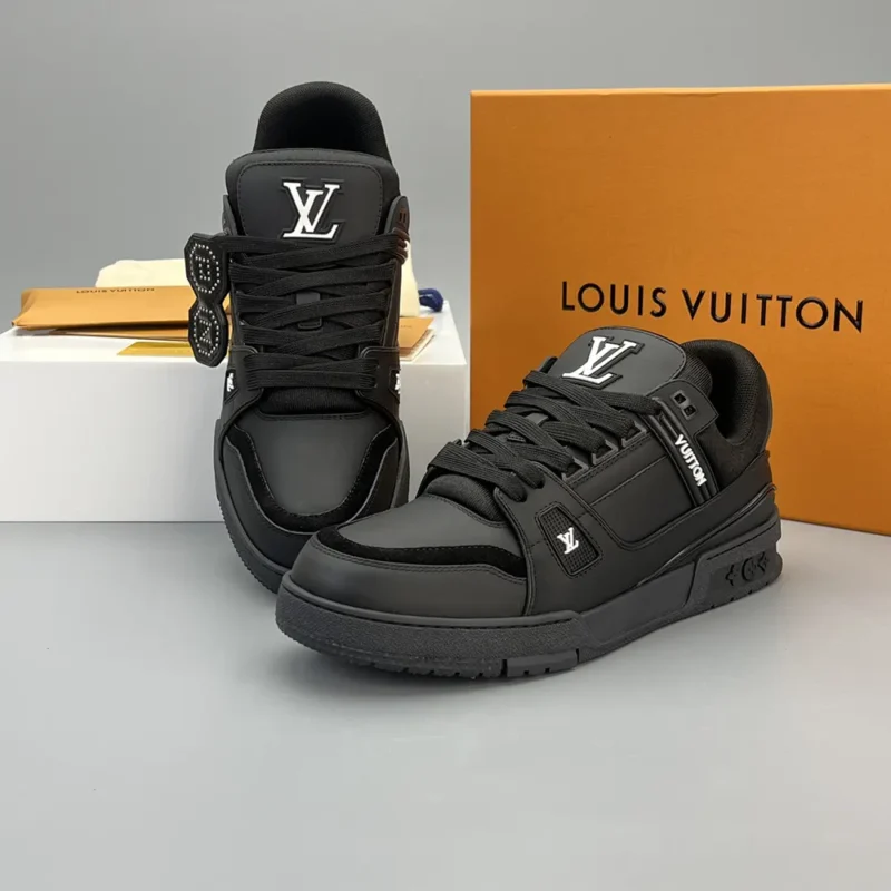 Louis Vuitton LV Unisex LV Trainer Sneaker-Black 1AIKRS