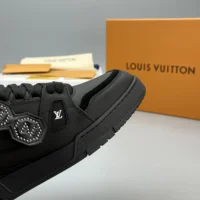 Louis Vuitton LV Unisex LV Trainer Sneaker-Black 1AIKRS (1)