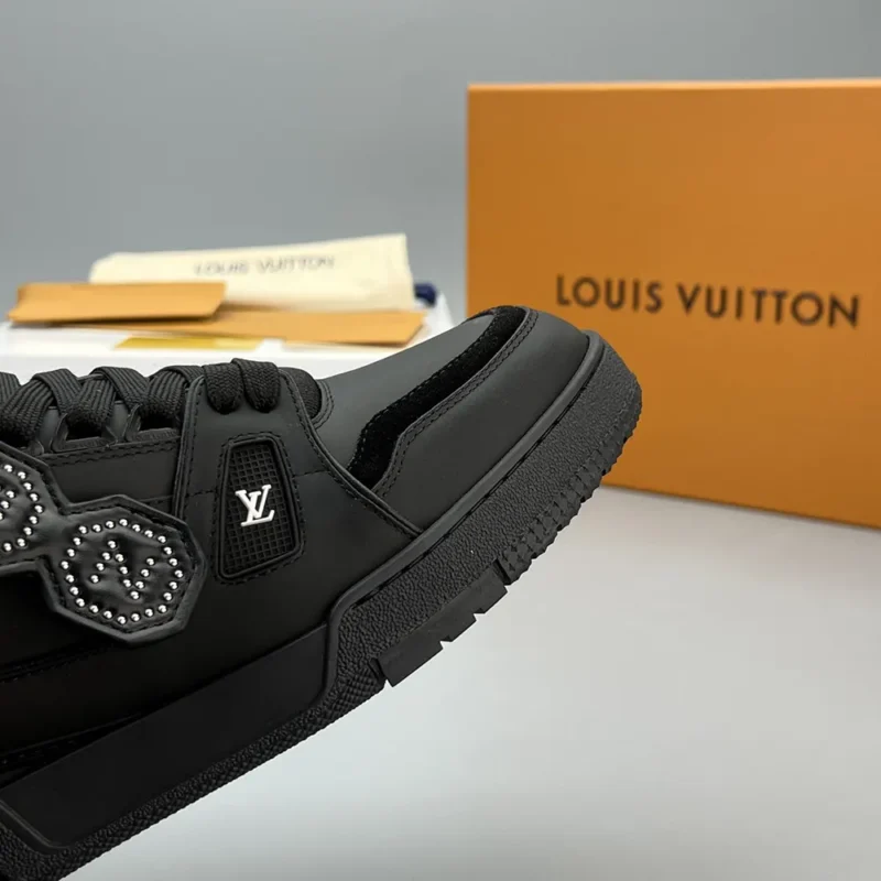 Louis Vuitton LV Unisex LV Trainer Sneaker-Black 1AIKRS