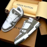 Louis Vuitton LV Unisex LV Trainer Sneaker-Green 1AIKN1