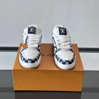 Louis Vuitton LV Unisex LV Trainer Sneaker-White 1AIKQQ (1)