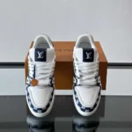 Louis Vuitton LV Unisex LV Trainer Sneaker-Vit 1AIKQQ