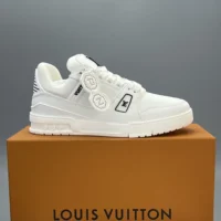 Louis Vuitton LV Unisex LV Trainer Sneaker-White 1AIKR9 (1)