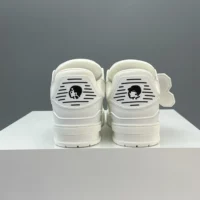 Louis Vuitton LV Unisex LV Trainer Sneaker-White 1AIKR9 (1)