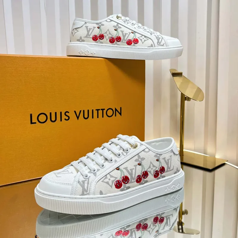 Louis Vuitton LV Women LV x TM LV Lagoon Sneaker 1AHKYU